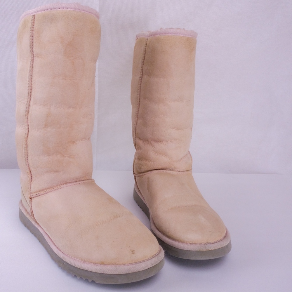 UGG Shell pink boots
